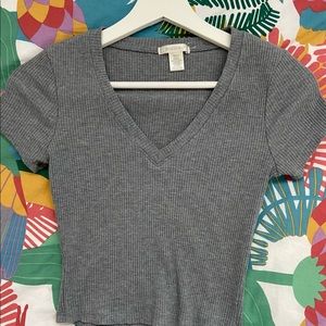 Gray cropped shirt!